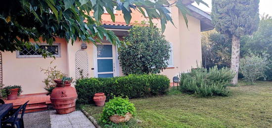 Villa in vendita in via G. Verne, 35