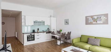 Exklusive 2-Raum-Wohnung mit Balkon und Einbauküche in Berlin Tiergarten