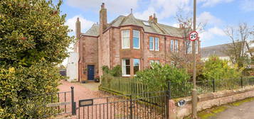 4 bed flat for sale