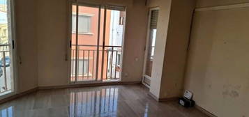 Piso en venta en calle Josep Nebot