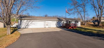 2605 N Nokomis NE, Alexandria, MN 56308