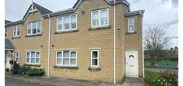 Flat to rent in Park Lodge, Wilsden, Bradford BD15