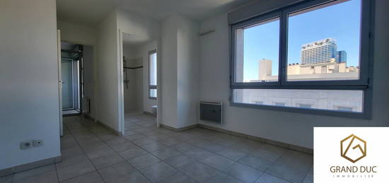 À Vendre : Appartement T2 + Terrasse à Marseille