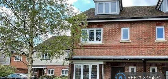 3 bedroom semi-detached house