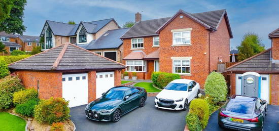 4 bed detached house for sale