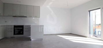 APARTAMENTO T1 para ARRENDAMENTO em MAFRA