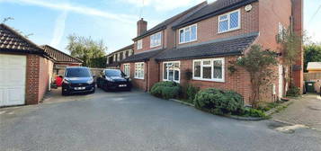 4 bedroom semi-detached house