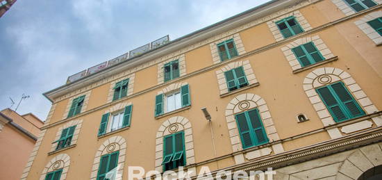 Quadrilocale via Giuseppe Biancheri, 11, Sestri Ponente, Genova