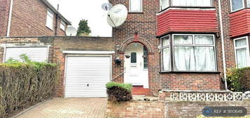 3 bedroom semi-detached house