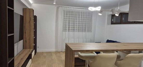 Apartament 3 camere in zona 7 strazi (str. Romulus Vuia)