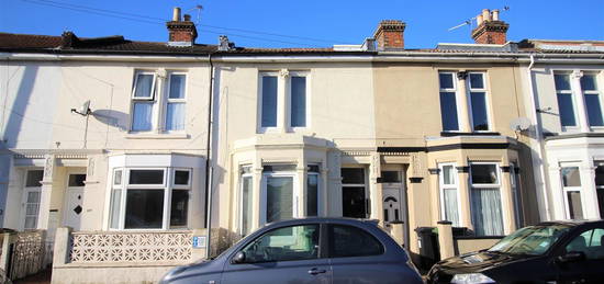 Room to rent in Fawcett Road, Southsea PO4