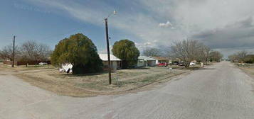 501 Avenue G, Hamlin, TX 79520