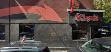 1 Baldwin St #S3-2F-C01, Toronto, ON M5T 1L1