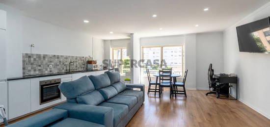 Apartamento T2 Remodelado junto ao El Corte Inglés