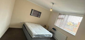 Room to rent in Wilson Street, Castleford WF10