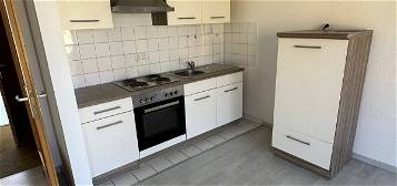 Schöne kleine Wohnung in Naumburg mit Küchenzeile