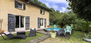 Maison  à vendre, 6 pièces, 4 chambres, 220 m²