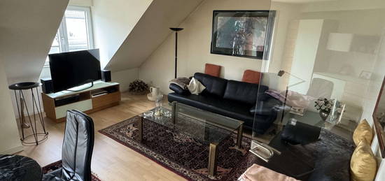 3 Zimmer 87 qm Maisonette Wohnung Düsseldorf Volmerswerth 80m zum Rhein Übernahme Küche