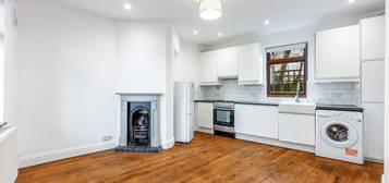 Flat to rent in Model Cottages, Northfield Avenue, London W13