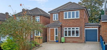 3 bed detached house for sale