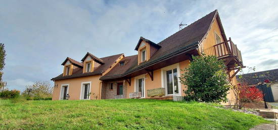 Vente maison 8 pièces 250 m²