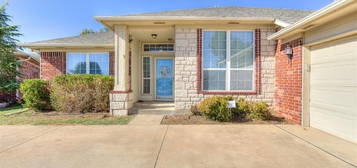 3405 Nottingham Pl, Yukon, OK 73099