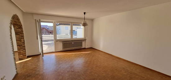 ***Naturnahe 3,5-Zi.-Wohnung mit großem Balkon***