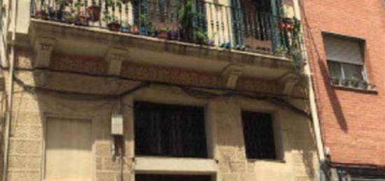 Piso en venta en Carrer de Besalú, El Camp de l'Arpa del Clot