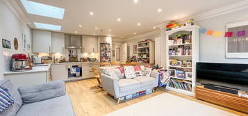 Property to rent in Rutland Gardens, London N4