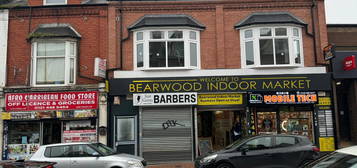 Flat to rent in Bearwood Road, Smethwick B66