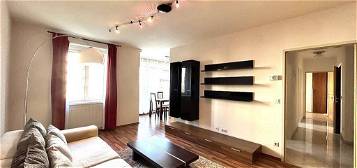 Schöne und sanierte 1,5-Zimmer-Wohnung mit Balkon und EBK in Straubing