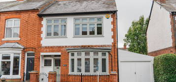 4 bed semi-detached house for sale