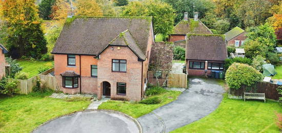 5 bed detached house for sale