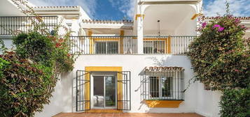 Casa adosada en Los Naranjos - Las Brisas, Marbella