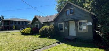 219 Monmouth Ave N, Monmouth, OR 97361