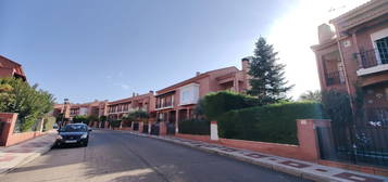 Chalet pareado en venta en calle el Romeral