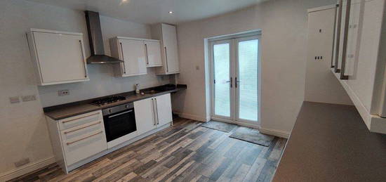 3 bed terraced house to rent