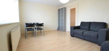 Flat to rent in Coleridge Way, West Drayton UB7