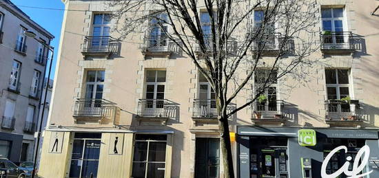 Appartement T1B NANTES Canclaux - 32.56 m2  570 Euros