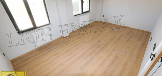 Bandrma Yenimahalle'de 190 m 4+1 Satlk Sfr Dubleks Daire