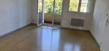 Appartement  à louer, 3 pièces, 2 chambres, 57 m²