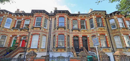 6 bed terraced house to rent