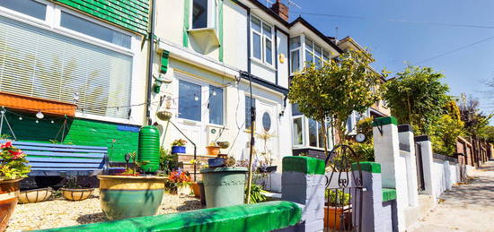 3 bed terraced house to rent