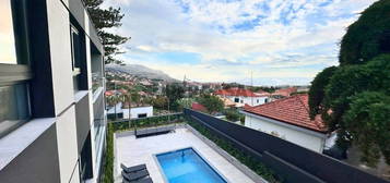 Apartamento T2 com logradouro no Uptown 12 - Funchal, Madeira