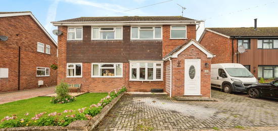 3 bed semi-detached house for sale