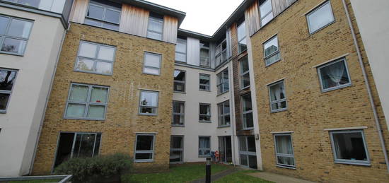 Flat to rent in Calloway House, Coombe Way GU14