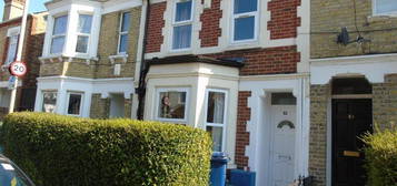 6 bedroom terraced house