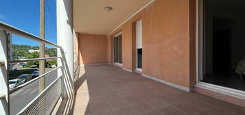 Appartement 2 pièce(s) 65m2 avec terrasse