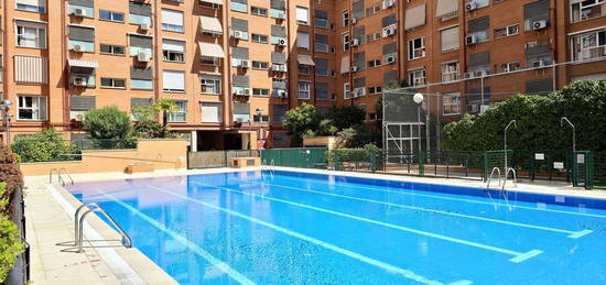 Piso en venta en Adelfas