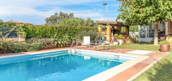 Casa o chalet en venta en Carrer de la Perdiu, Residencial Begur - Esclanyà